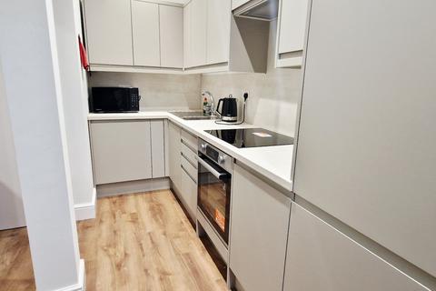 1 bedroom terraced house to rent, Singlewell Road, Gravesend DA11