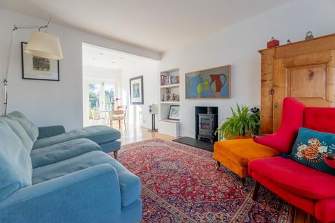 3 bedroom semi-detached house to rent, Hawthorn Avenue, Bearsden, Glasgow, East Dunbartonshire, G61