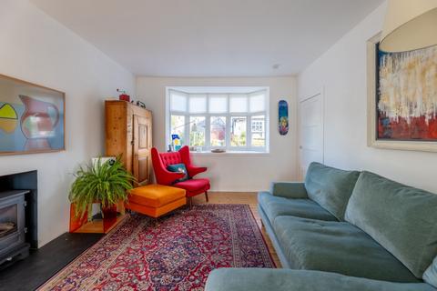 3 bedroom semi-detached house to rent, Hawthorn Avenue, Bearsden, Glasgow, East Dunbartonshire, G61