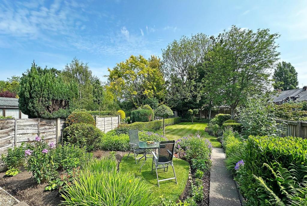 Garden 2.jpg