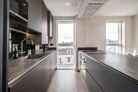 2 bedroom flat for sale, Holloway Road, London N19