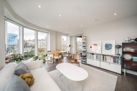 2 bedroom flat for sale, Holloway Road, London N19