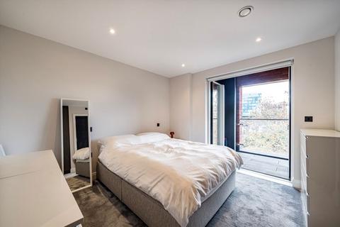 2 bedroom flat for sale, Holloway Road, London N19
