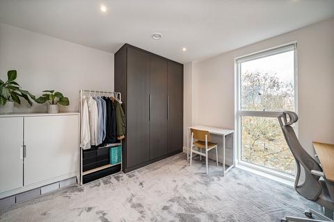 2 bedroom flat for sale, Holloway Road, London N19