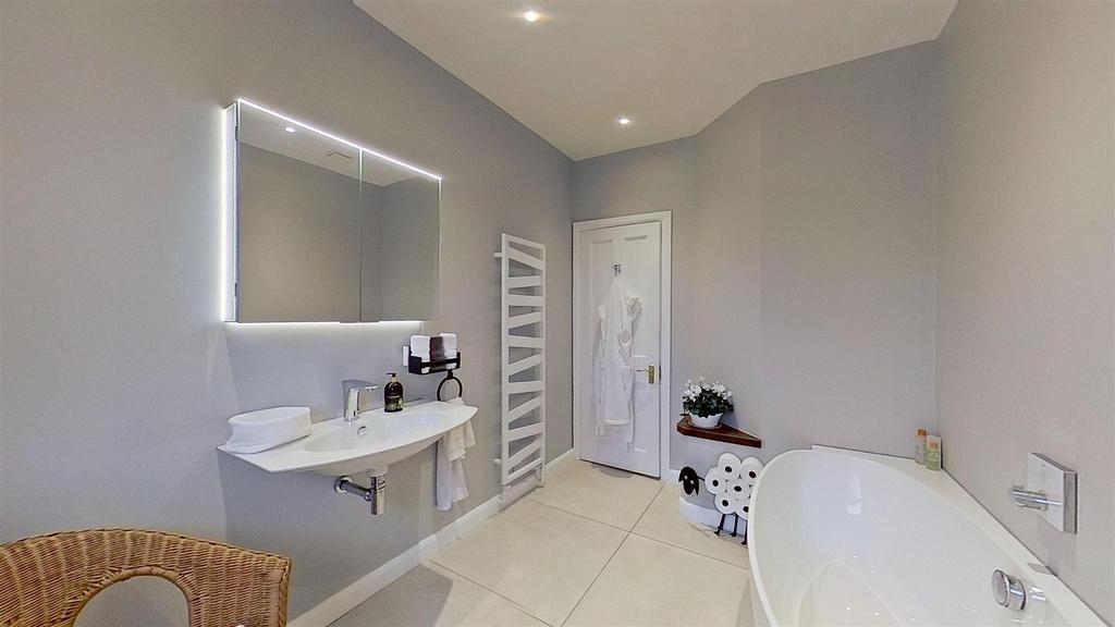 The-Pleasance-Roehampton-SW15-11152025 205412.jpg