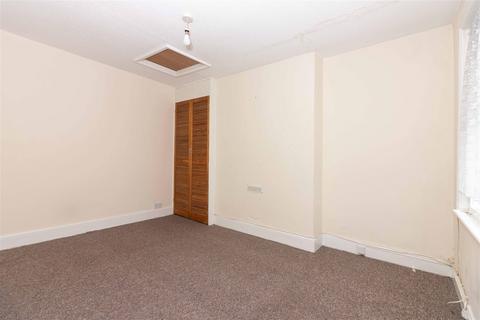 3 bedroom flat for sale, Gratwicke Road, Worthing