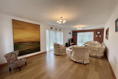 6 bedroom detached house for sale, Bethania Road, Upper Tumble, Llanelli
