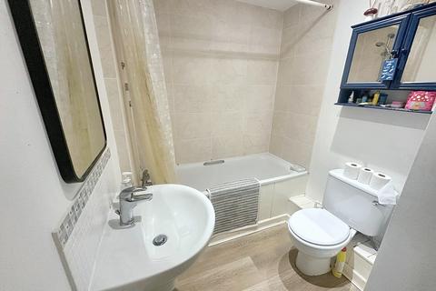 2 bedroom ground floor flat to rent, Pantbach Road, Cardiff, South Glamorgan, CF14