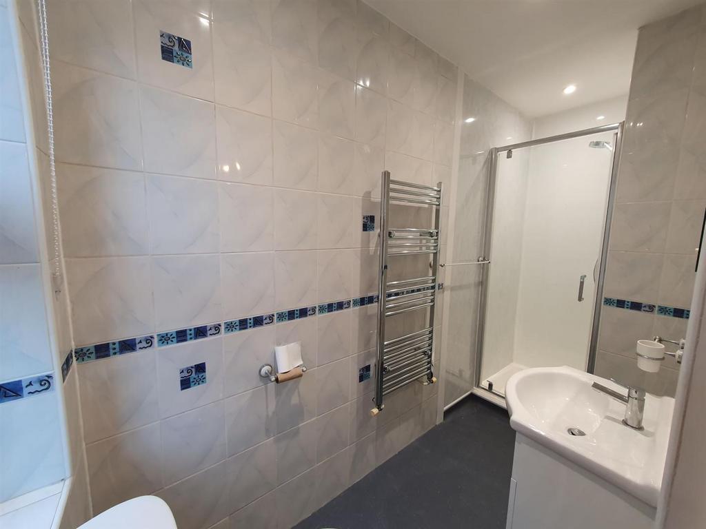 Shower room.jpg