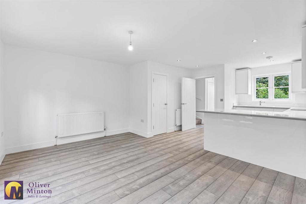 Superb 22'7 open plan living room / kitchen