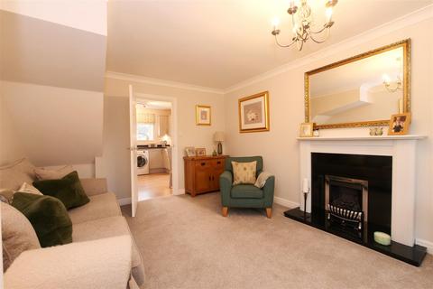 2 bedroom semi-detached house for sale, Irvine Way, York