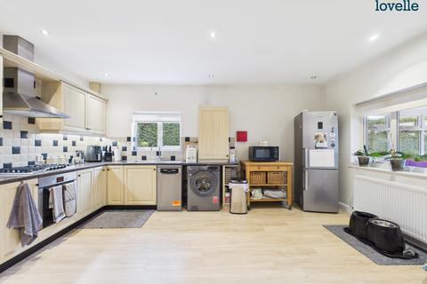 4 bedroom bungalow for sale, Mill Lane, Saxilby, LN1