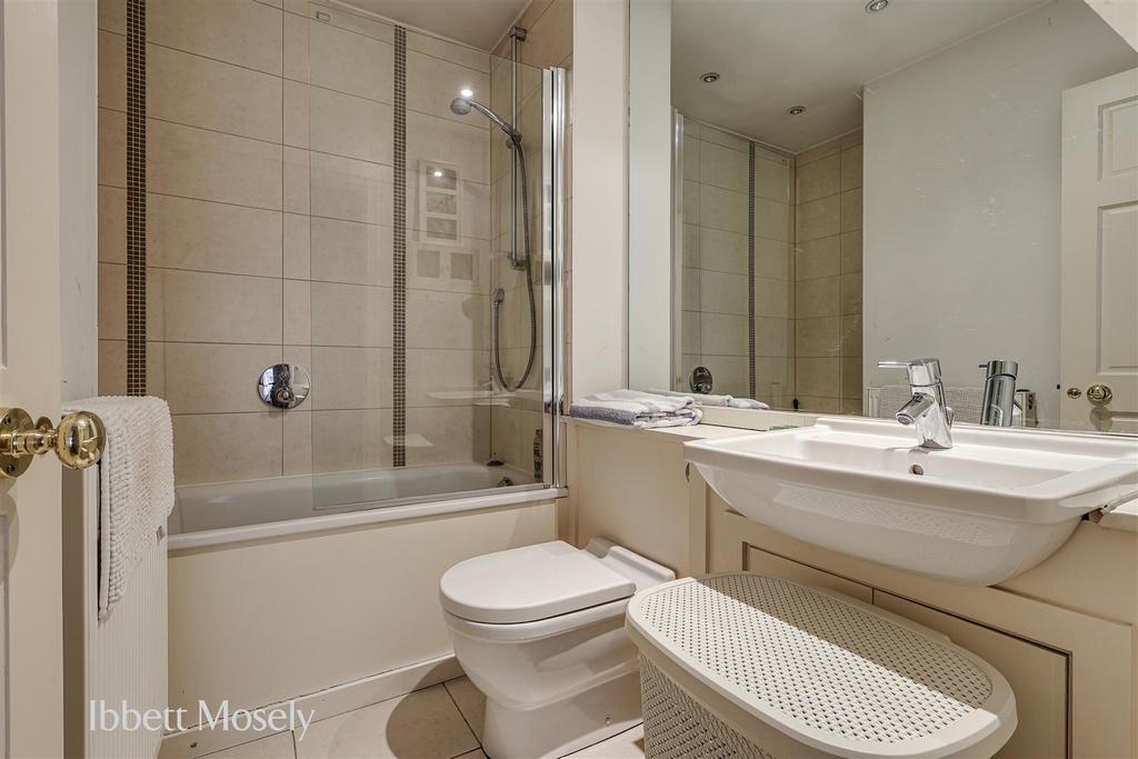 28 Bathroom.jpg