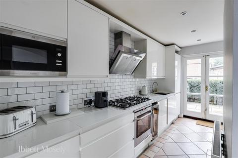 undefined, Quebec Square, Westerham TN16