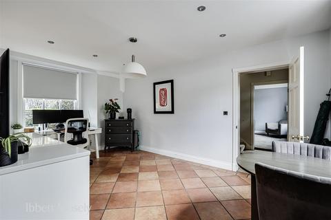 undefined, Quebec Square, Westerham TN16