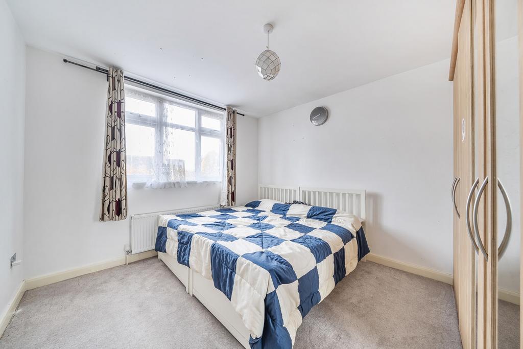 1376218-11-690b68...