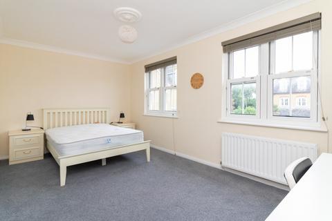 5 bedroom terraced house to rent, Coppergate, Canterbury
