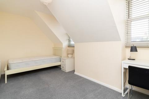 5 bedroom terraced house to rent, Coppergate, Canterbury