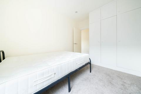 1 bedroom flat to rent, Fulham Park Gardens, London SW6