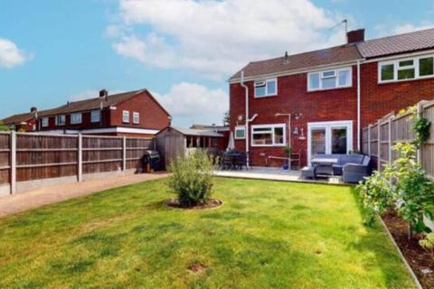 3 bedroom semi-detached house to rent, Middlesex Drive, Milton Keynes MK3