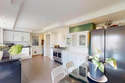3 bedroom semi-detached house to rent, Middlesex Drive, Milton Keynes MK3