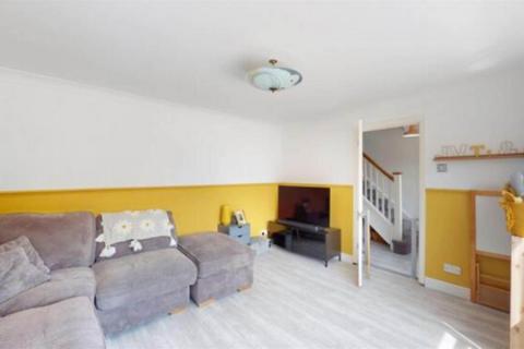 3 bedroom semi-detached house to rent, Middlesex Drive, Milton Keynes MK3