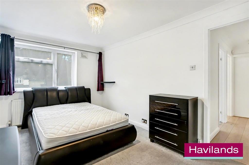 Hill House Close N21 1 LG-1.jpg