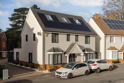 undefined, Metcalfe Avenue, Carshalton