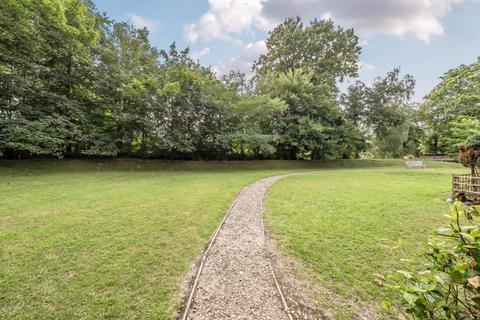 undefined, Hillier Road, Guildford GU1