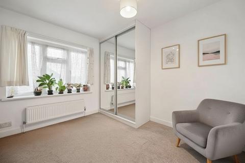 undefined, London W5