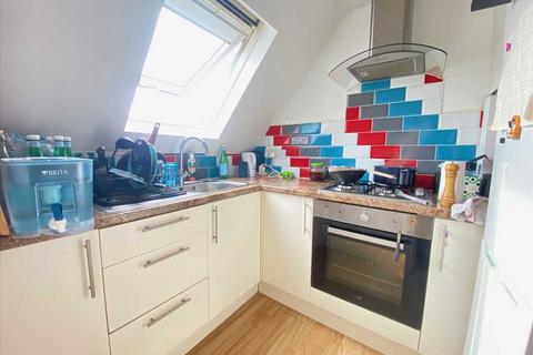 1 bedroom apartment to rent, North Common Road, Ealing