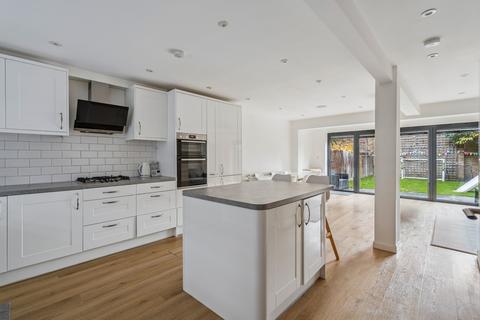 4 bedroom end of terrace house for sale, Westbury Lodge Close, Pinner, HA5