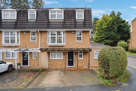 4 bedroom end of terrace house for sale, Westbury Lodge Close, Pinner, HA5