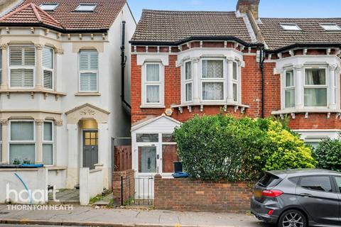 3 bedroom end of terrace house for sale, Whitehorse Lane, London