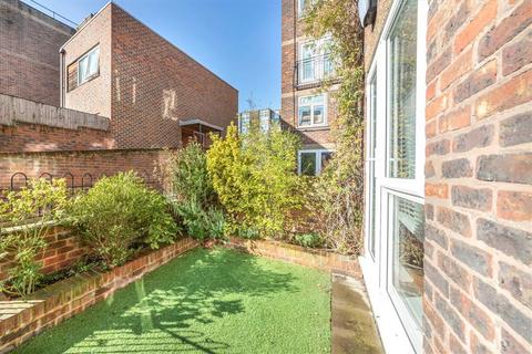 Elver Gardens, London E2