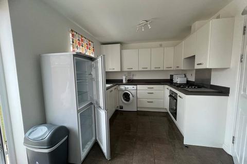 3 bedroom detached house to rent, 9 Robin Close, CV4 8NJ