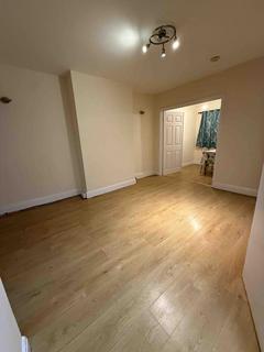 2 bedroom terraced house to rent, UB6 7EH