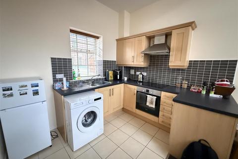 undefined, Caroline Court, Burton On Trent DE14