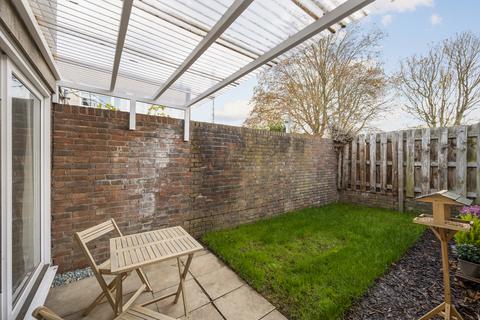 undefined, Farnham Gardens, Raynes Park SW20