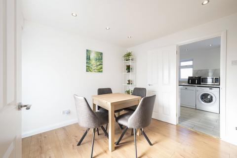 undefined, Farnham Gardens, Raynes Park SW20