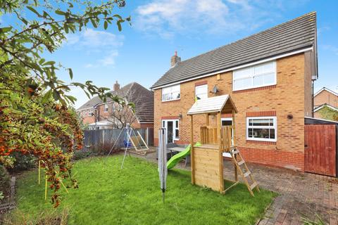 3 bedroom detached house for sale, Siskin Court, Worksop S81