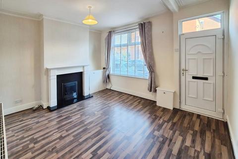 2 bedroom terraced house to rent, Birtles Avenue, Greater Manchester SK5