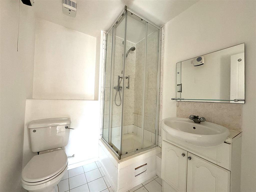 Shower Room.jpg