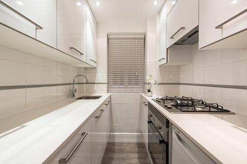 2 bedroom flat to rent, Netherhall Gardens, Hampstead, London, NW3