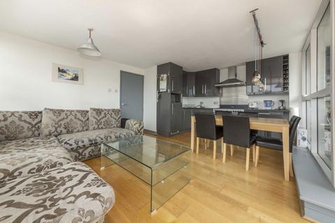 2 bedroom flat to rent, Sweden Gate, London SE16