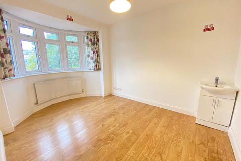 undefined, Uxbridge Road, HANWELL
