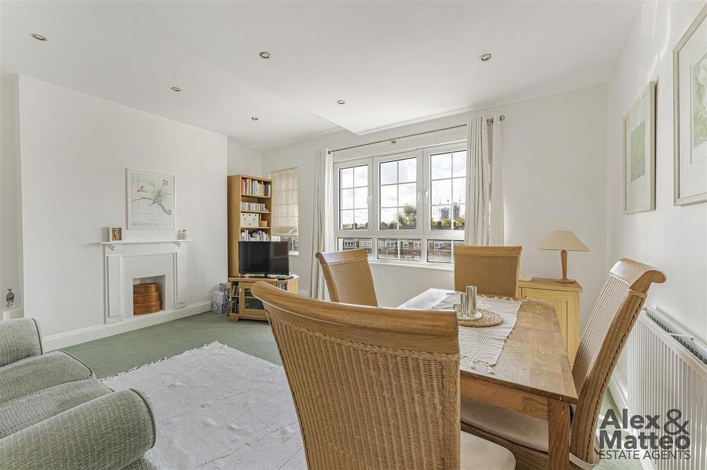 Hythe House