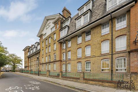 3 bedroom flat for sale, Hythe House, Rotherhithe, SE16
