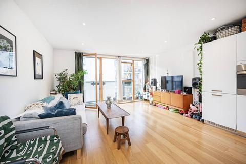Lea Bridge Road, Lower Clapton, London, E5