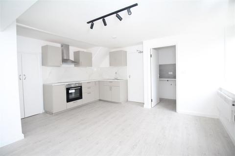 3 bedroom semi-detached house to rent, The Street, Ashford TN26